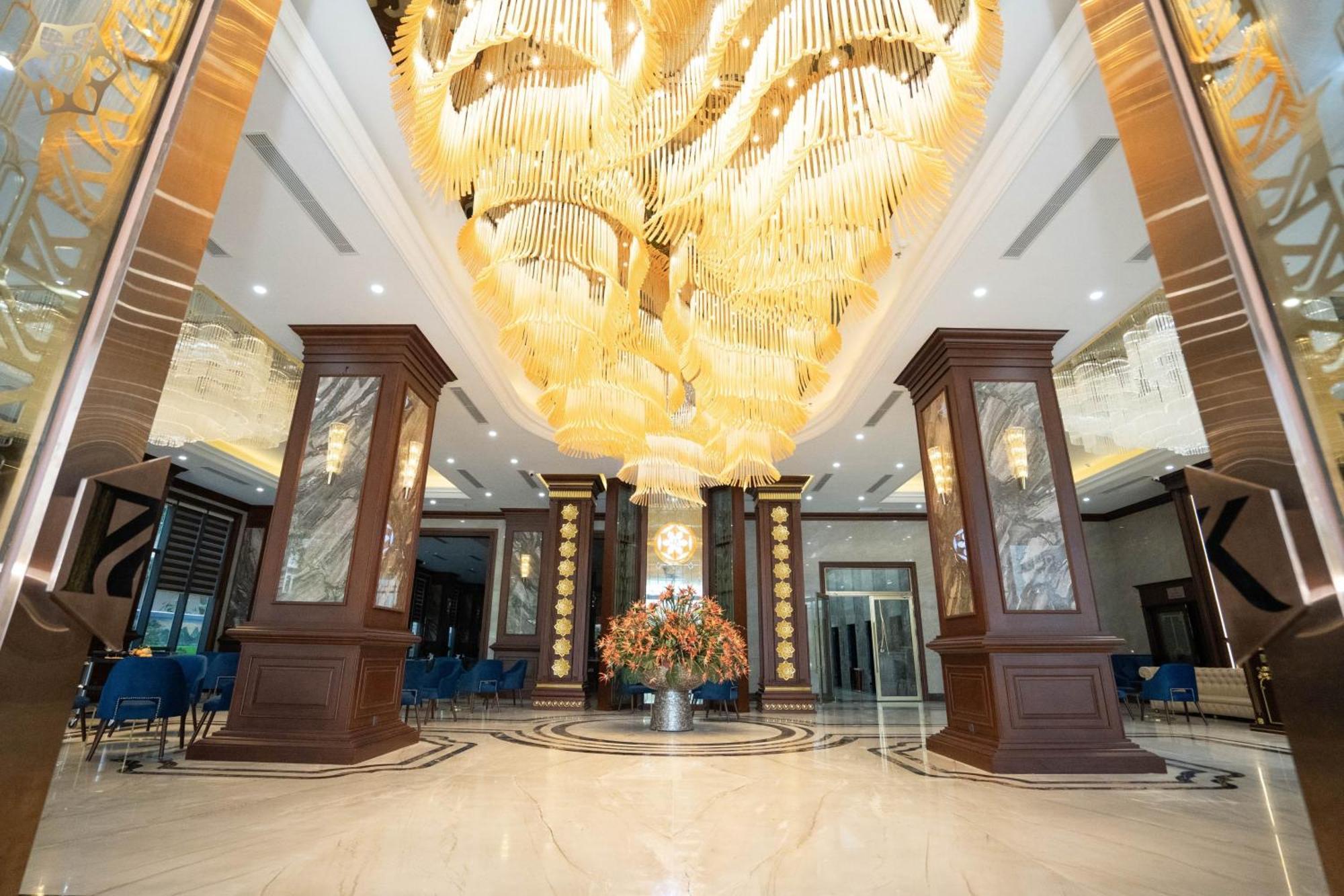 Cua Dong Luxury Hotel Vinh Exteriör bild
