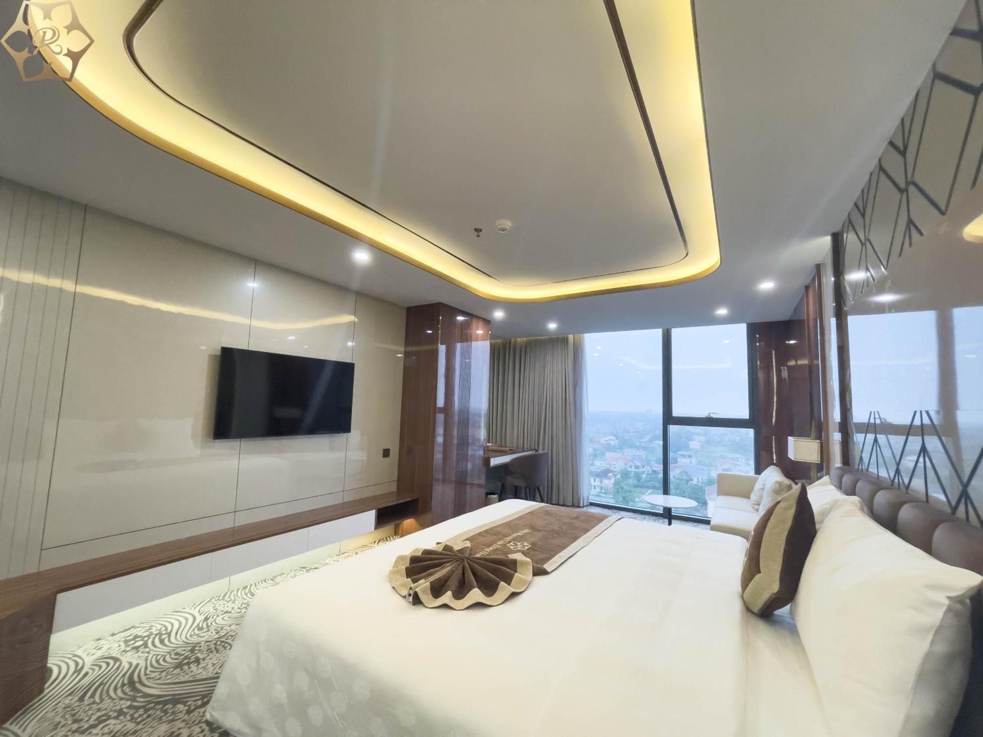 Cua Dong Luxury Hotel Vinh Rum bild
